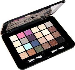 W7 Cosmetics London Eyes Palette