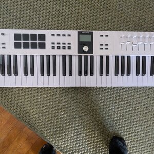 Arturia Midi Keyboard KeyLab Essential με 61 Πλήκτρα Λευκό