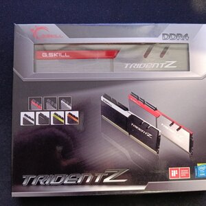 G.Skill Trident Z 8GB DDR4 RAM με 2 Modules (2x4GB) και Ταχύτητα 3000 για Desktop (F4-3000C15D-8GTZ)