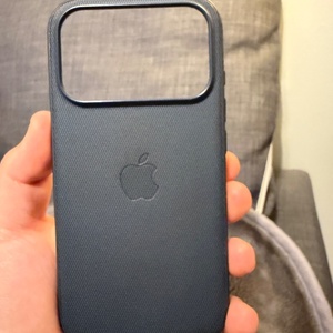 Apple TechWoven Case with MagSafe for the iPhone 17 Pro / Blue