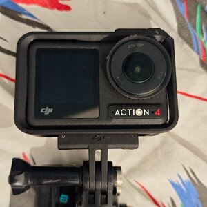 DJI Osmo Action 4 Action Camera 4K Ultra HD Υποβρύχια Standard Combo με Οθόνη Αφής 2.25" και Wi-Fi Μαύρη