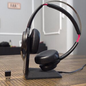 Plantronics Voyager Focus Uc B825-M Microsoft Ασύρματα On Ear Multimedia Ακουστικά με μικροφωνο και σύνδεση Bluetooth / USB-A