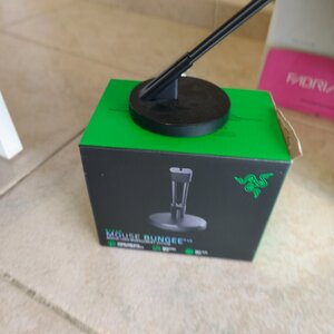 Razer Mouse Bungee V3 Weighted Base Spring Arm With Anti-Slip Feet