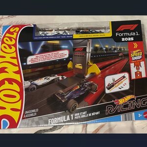 Hot Wheels Πίστα Racing Formula 1 Fast Race Race Track Set Formula 1 για 3+ Ετών