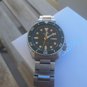 Seiko 5 Sports Ανδρικό Ρολόι 42.5mm Αυτόματο με Ασημί Μεταλλικό Μπρασελέ SRPD61K1