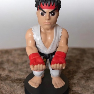 Exquisite Gaming Cable Guys Βάση Γραφείου για Κινητό Street Fighter Ryu