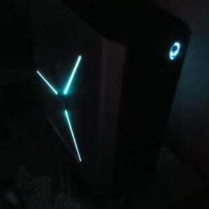 Dell Alienware Aurora R7 Desktop PC (i5-8400/16GB DDR4/256GB SSD + 1TB HDD/W10 Home)