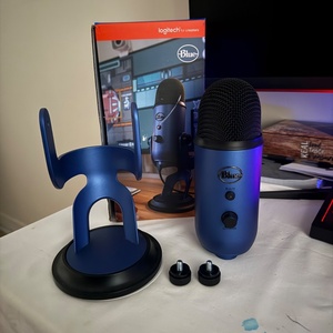 Blue Microphones Yeti Πυκνωτικό Μικρόφωνο USB Επιτραπέζιο για Φωνητικά σε Μπλε Χρώμα