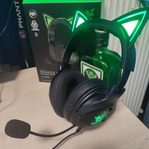 Razer Kraken Kitty V2 Over Ear Gaming Headset with Connection USB