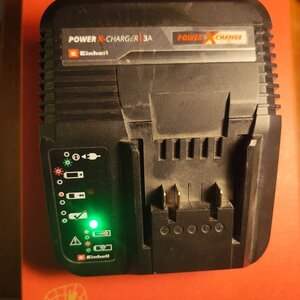 Einhell Φορτιστής Μπαταριών Εργαλείου 18V Power-X-Change