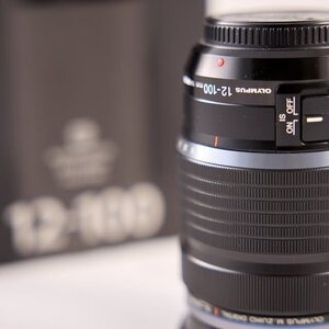 Olympus Crop Φωτογραφικός Φακός M.Zuiko Ed 12-100mm 1:4.0 Is PRO Standard Zoom για Micro Four Thirds (MFT) Mount Μαύρος