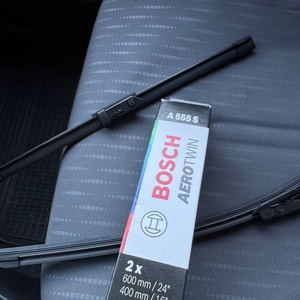Bosch Aerotwin A555S Σετ Μπροστινοί Υαλοκαθαριστήρες Αυτοκινήτου 600mm/400mm Universal Volkswagen Polo 3397007555