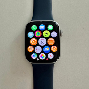 Apple Watch Series 9 Aluminium 45mm Αδιάβροχο με Παλμογράφο (Silver με Storm Blue Sport Band - S/M)