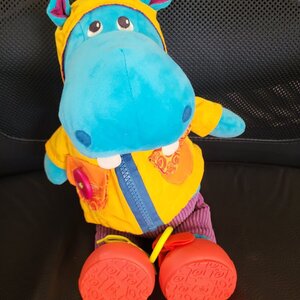 B.Toys Εκμάθηση Ντυσίματος Εκπαιδευτικό Παιχνίδι Γνώσεων 110-BX1579Z