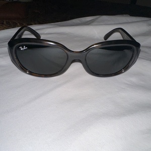 Ray Ban RB4198 Γυναικεία Γυαλιά Ηλίου Σκελετό RB4198 710/55