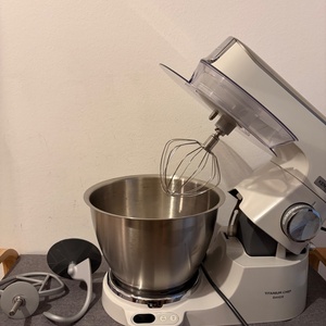 Kenwood Titanium Chef Baker Κουζινομηχανή 1200W με Ανοξείδωτο Κάδο 5lt Λευκή
