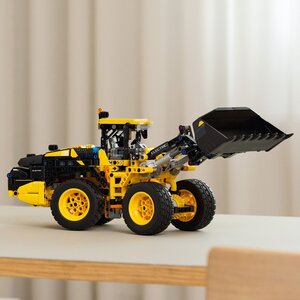 LEGO Technic Volvo L120 Electric Wheel Loader για 9+ Ετών 973τμχ 42209