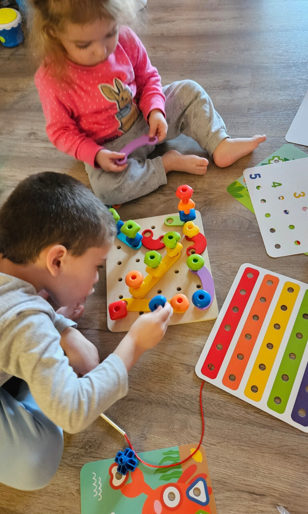 Wooden Stacking Mosaic Toy with Pegs!!