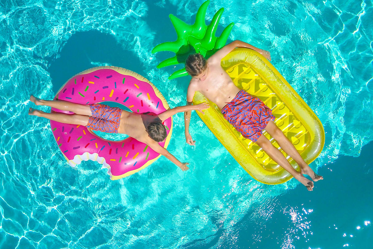 Kids’ beach essentials για χαρούμενα και ασφαλή παιδάκια
