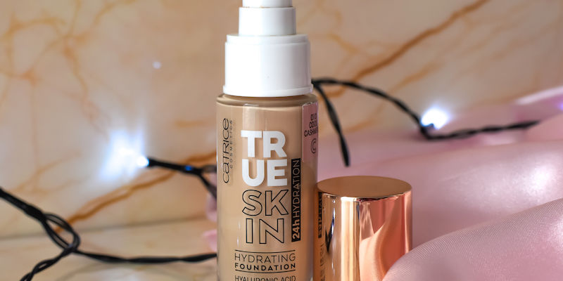 CATRICE True Skin Foundation - Überprüfung: Ein erschwingliches "Juwel", das es wert ist, ausprobiert zu werden!