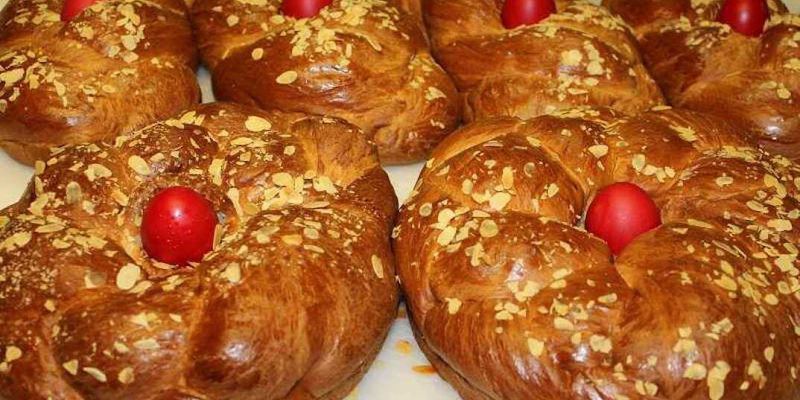 Recipes for Easter tsoureki!