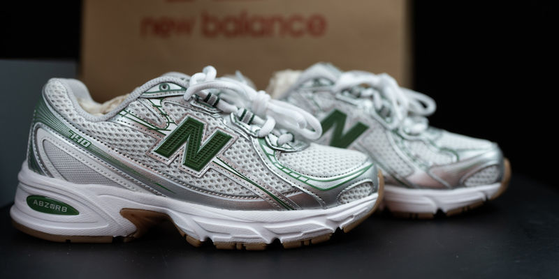 New Balance 740