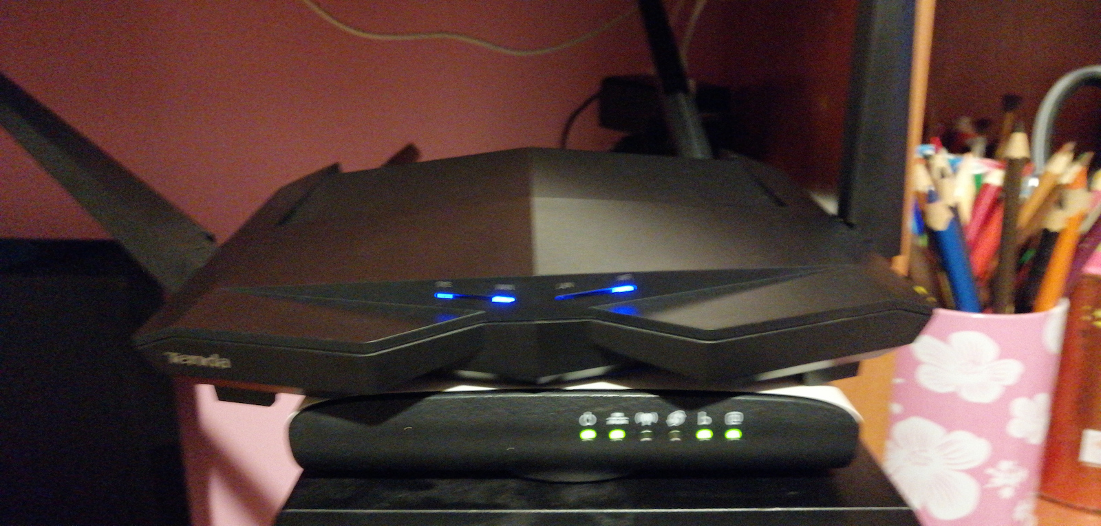 Tenda AC10U v12 Ασύρματο Router Wi‑Fi 5 με 4 Θύρες Gigabit