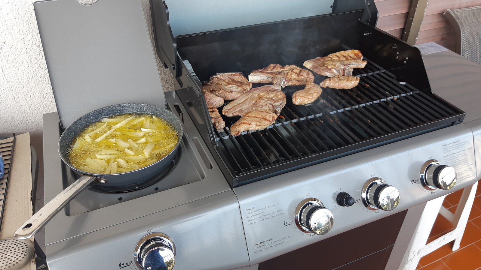 Vanward 4207 S Grătar pe gaz cu 3 arzătoare 10.5kW și Ochi lateral
