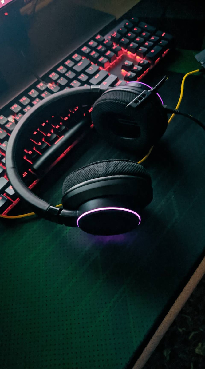 Creative Sound BlasterX H6 Über Ohr Gaming-Headset mit Verbindung 3,5mm / USB Schwarz