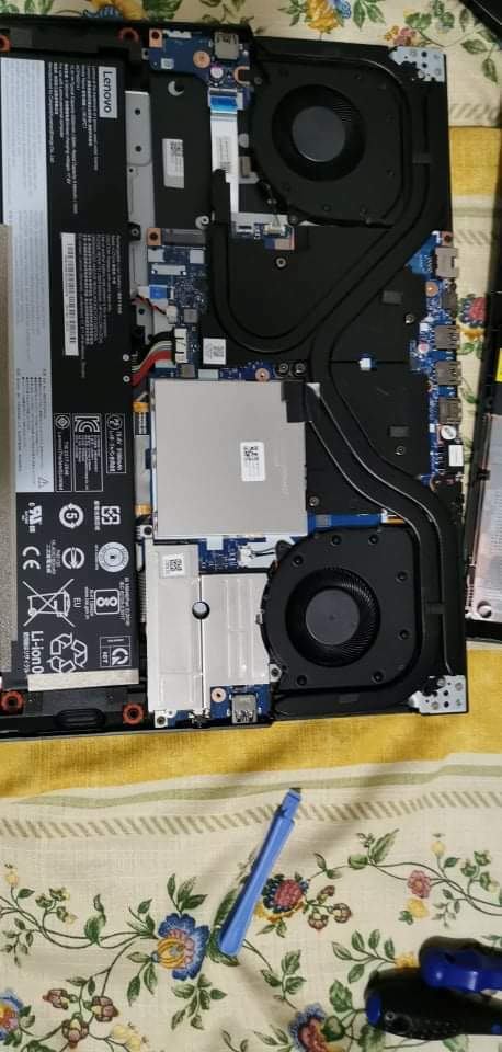 Lenovo Legion 5 15ARH05 15.6" IPS FHD (Ryzen 5-4600H/8GB/256GB SSD/GeForce GTX 1650/No OS)