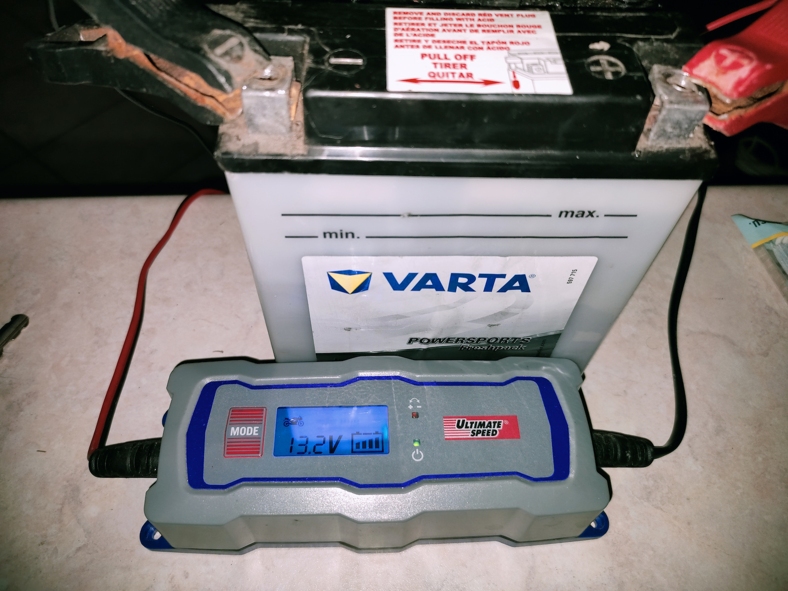 Varta Powersports Freshpack Отворен тип Мотоциклетна батерия YB14L-A2 190Спецификация с капацитет 14Ах