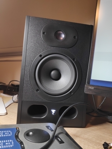 Focal Αυτοενισχυόμενο Ηχείο Studio Monitor 2 Δρόμων Alpha 50 55W (Τεμάχιο) Μαύρο