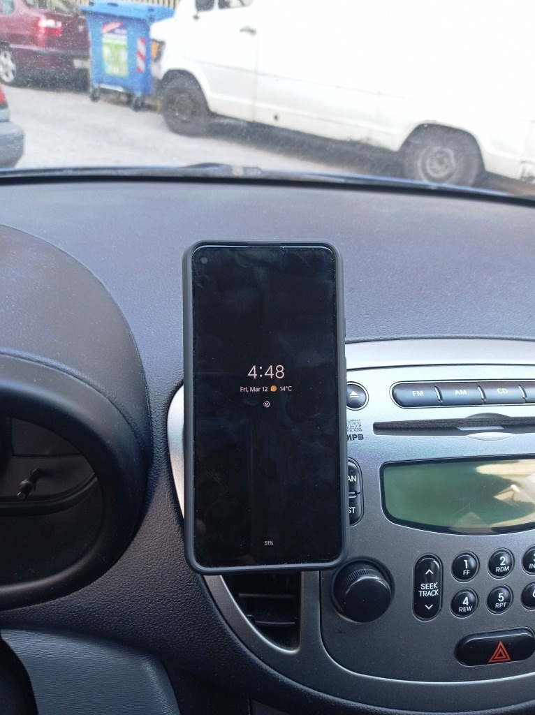 Spigen Kuel QS11 Car Mobile Mount with Magnet Black