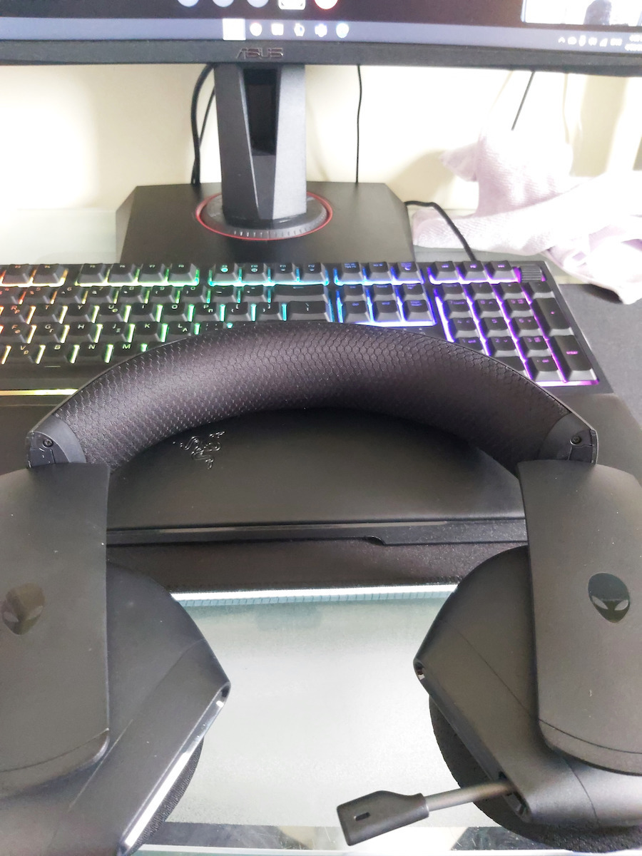 Dell Alienware AW310H Peste ureche Casti de gaming cu conexiun 3,5mm