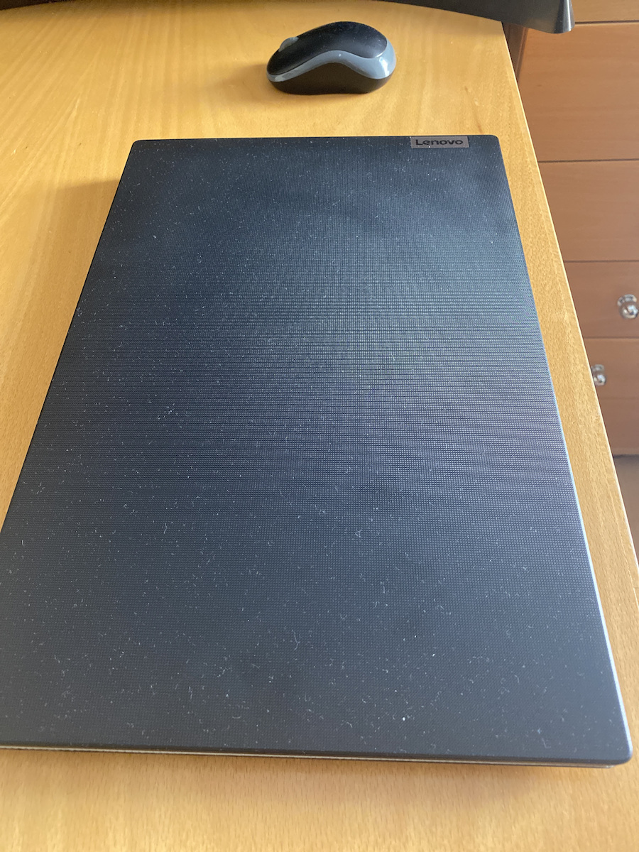Lenovo V15 G2 ALC 15.6" FHD (Ryzen 5-5500U/8GB/256GB SSD/No OS) Black (GR Keyboard)