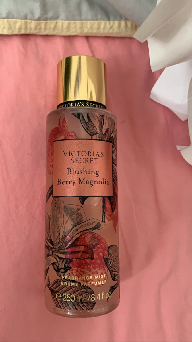 Victoria's Secret Blushing Berry Magnolia Fragrance Mist 250ml
