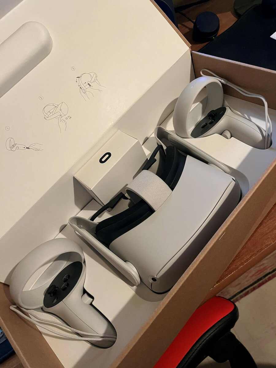 Meta Quest 2 Standalone VR Headset 256GB for Mobile with Gamepad Standalone