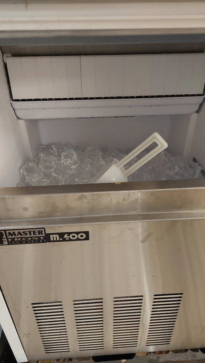 Master Frost Планетарна машина с Дневно производство 40кг M-400