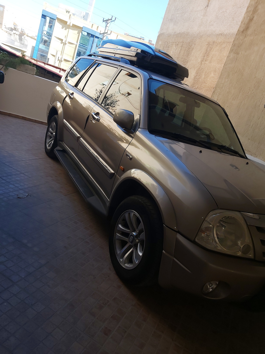Junior Strike Car Roof Box with Dual-Side Opening 480 L Glossy Black with Embossed Texture
