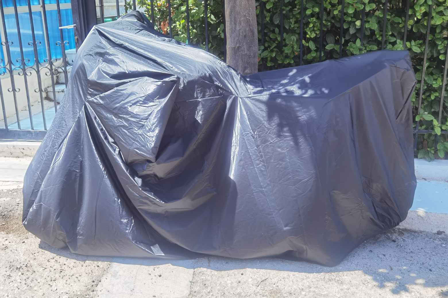 Winger Waterproof Motorcycle Cover Large L229xW99xH125cm