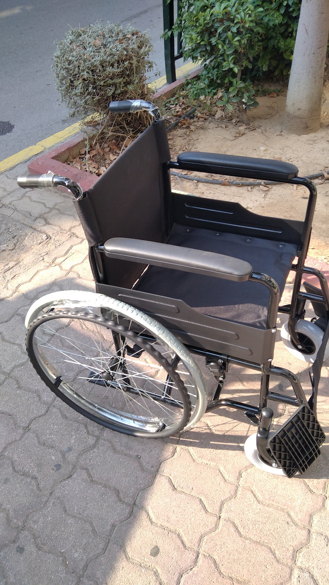 Promoting Medical Promoting Medical Folding Wheelchair 46cm PW020318 Black