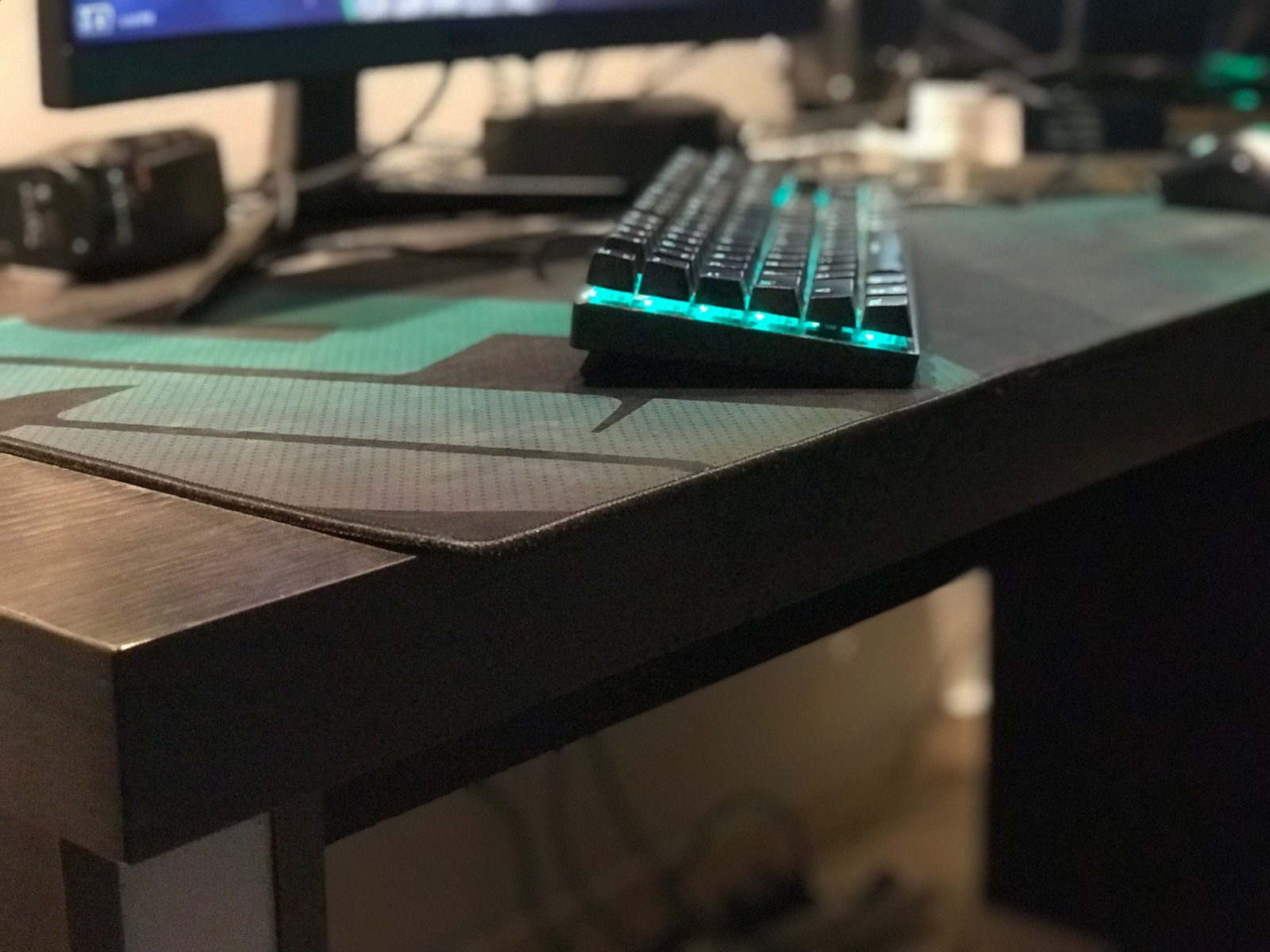 Motospeed Inflictor CK104 Gaming Μηχανικό Πληκτρολόγιο με Outemu Blue διακόπτες και RGB φωτισμό (Ελληνικό) Κόκκινο