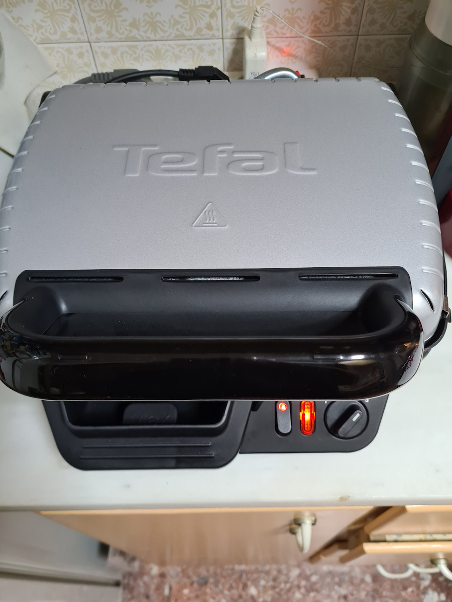 Tefal Ultra Compact 600 Sandwich Maker Grill with Removable Plates 2000W Inox