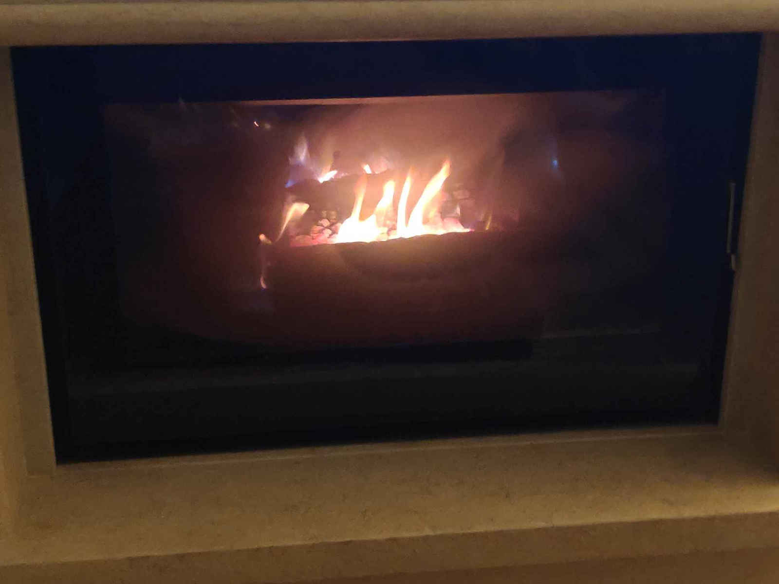 Salgueda Saphire 900 Șemineu cu inserție Caseta Lemn Ventilație 18kW Drept cu o ușă care se deschide