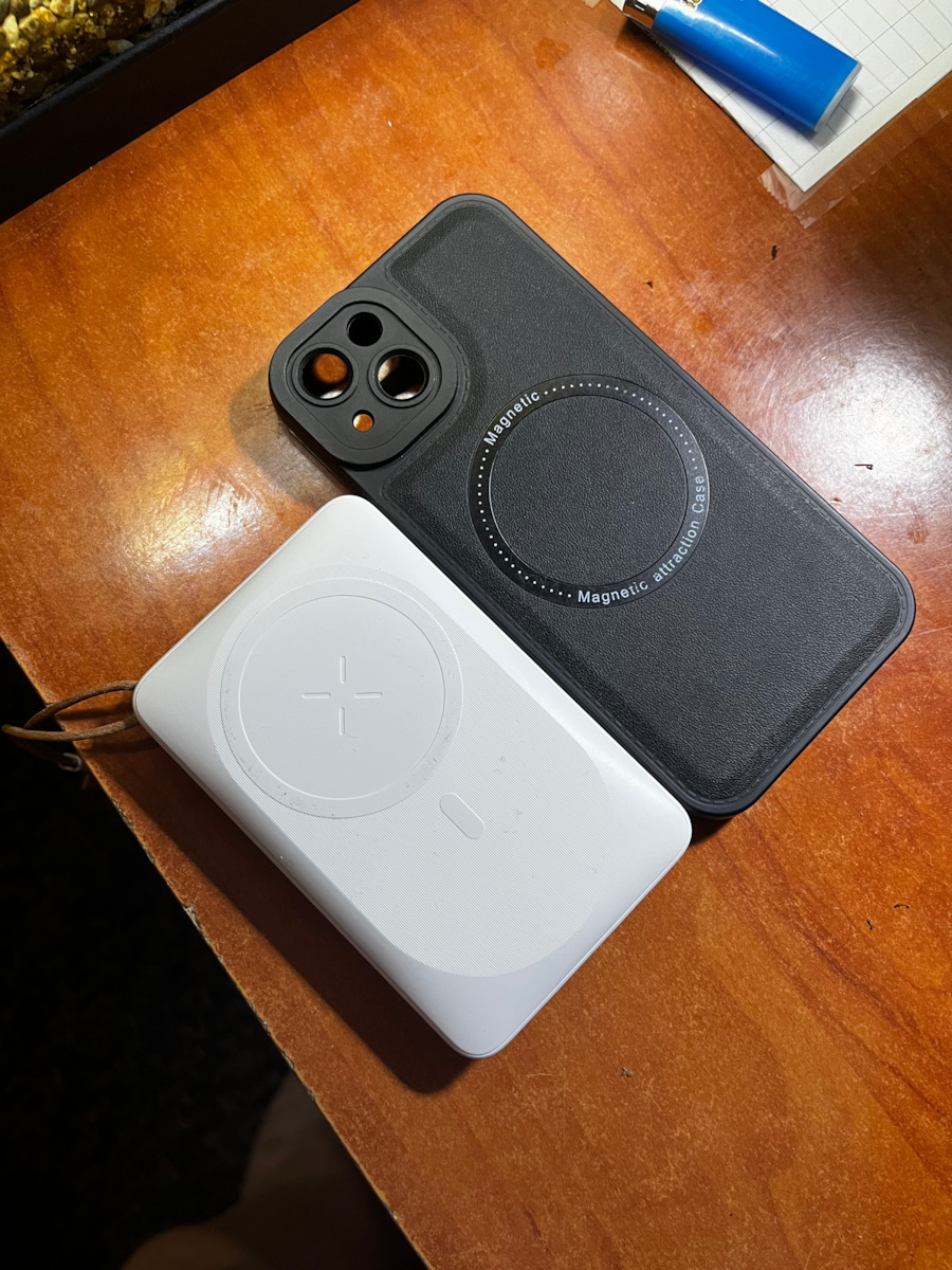 Veger MagOn Магнитна Безжична MagSafe Външна Батерия 10000mAh 22.5W с USB-A Порт и USB-C Порт Power Delivery / Quick Charge 3.0 Бяла