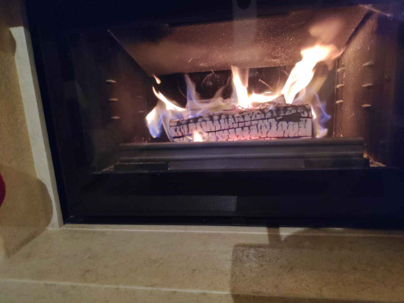 Salgueda Saphire 900 Șemineu cu inserție Caseta Lemn Ventilație 18kW Drept cu o ușă care se deschide