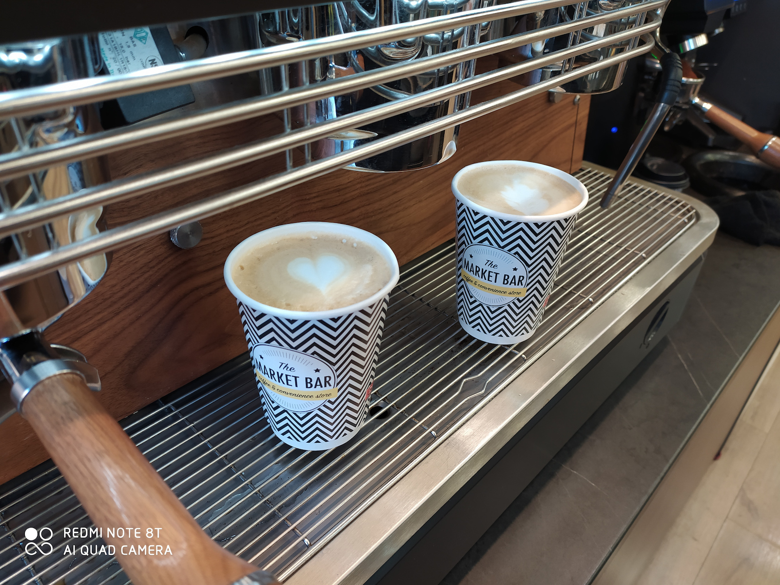 Dalla Corte XT Dynamische Dunkelheit Gewerbliche Espressomaschine mit 3 Gruppe B94xT51xH52.5cm