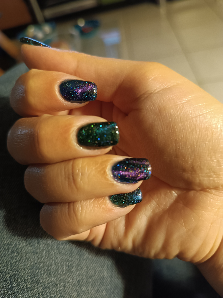 Gellie Flash Cat Eye Halb-permanenter Nagellack 14 mit Glitter Katzenauge 10ml 1Stück