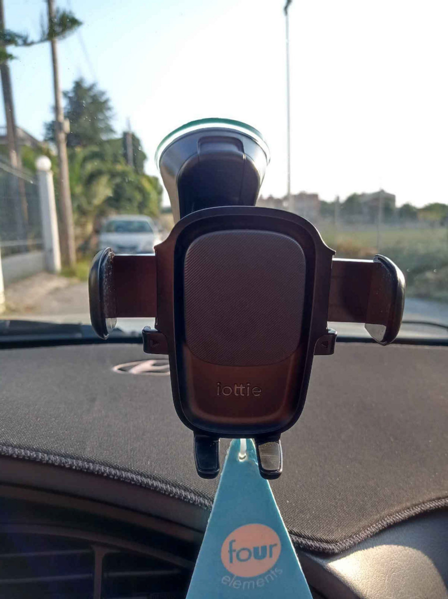 iOttie Easy One Touch 5 Car Mobile Mount 5" - 8" with Adjustable Hooks Black