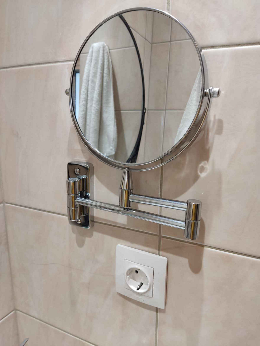 MR801/8 Magnifying Round Bathroom Mirror made of Metal 28.5x28.5cm Silver